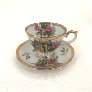 Queen Anne Antique Floral Red Rose Tea Cup & Saucer Set Gold Trimmed Corners